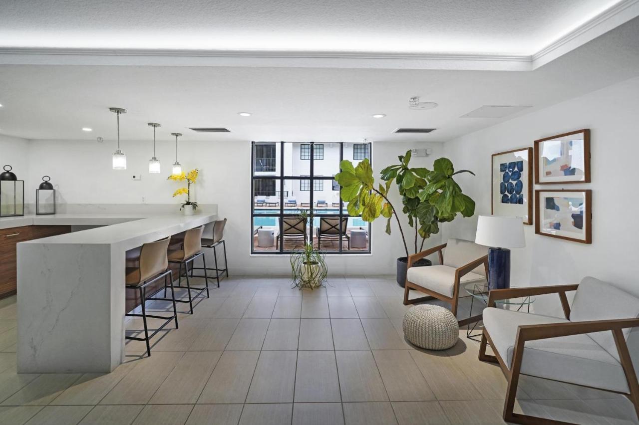 Dharma Home Suites Coral Gables At Gables Grand Plaza Miami Luaran gambar