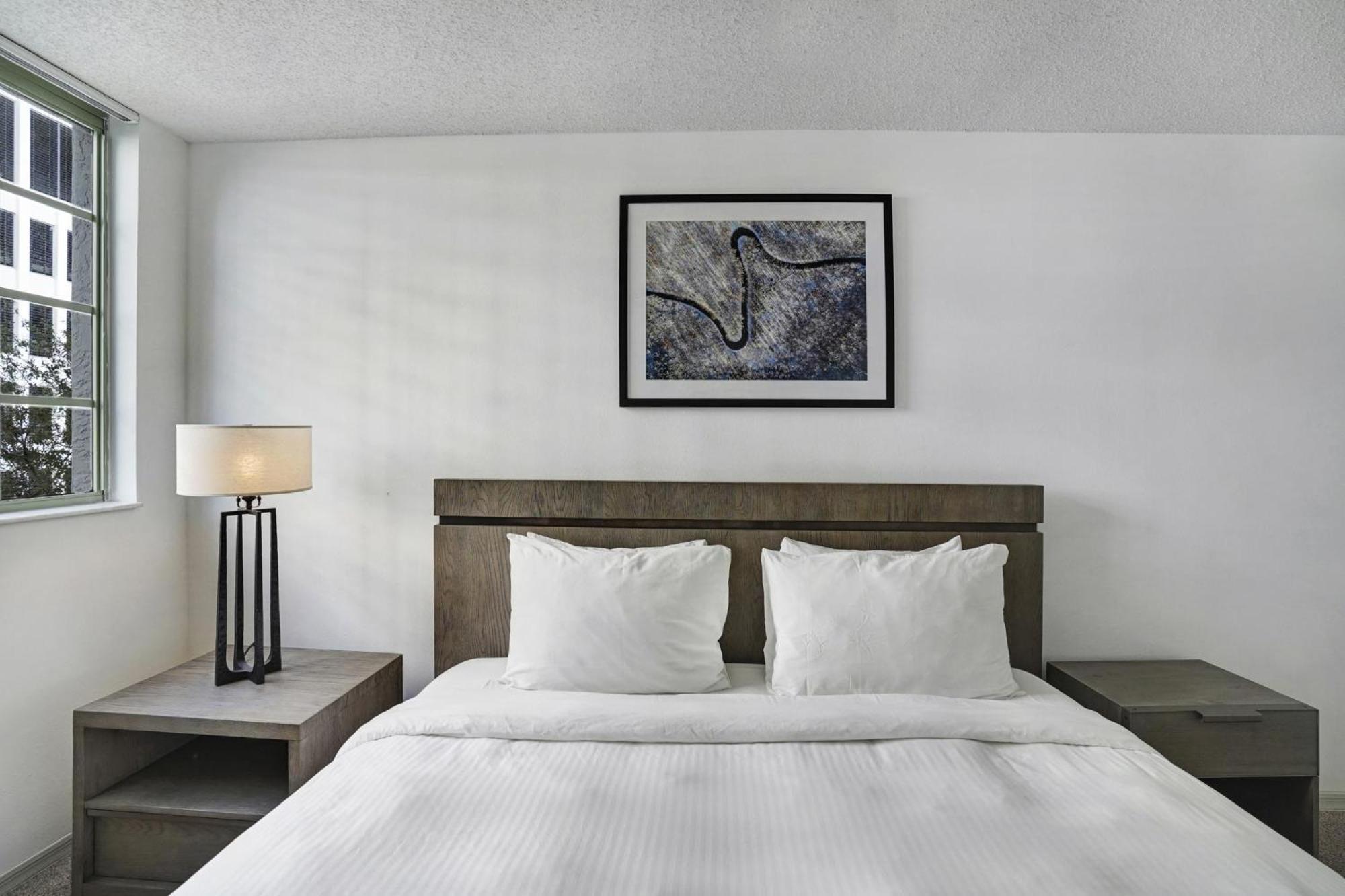 Dharma Home Suites Coral Gables At Gables Grand Plaza Miami Bilik gambar