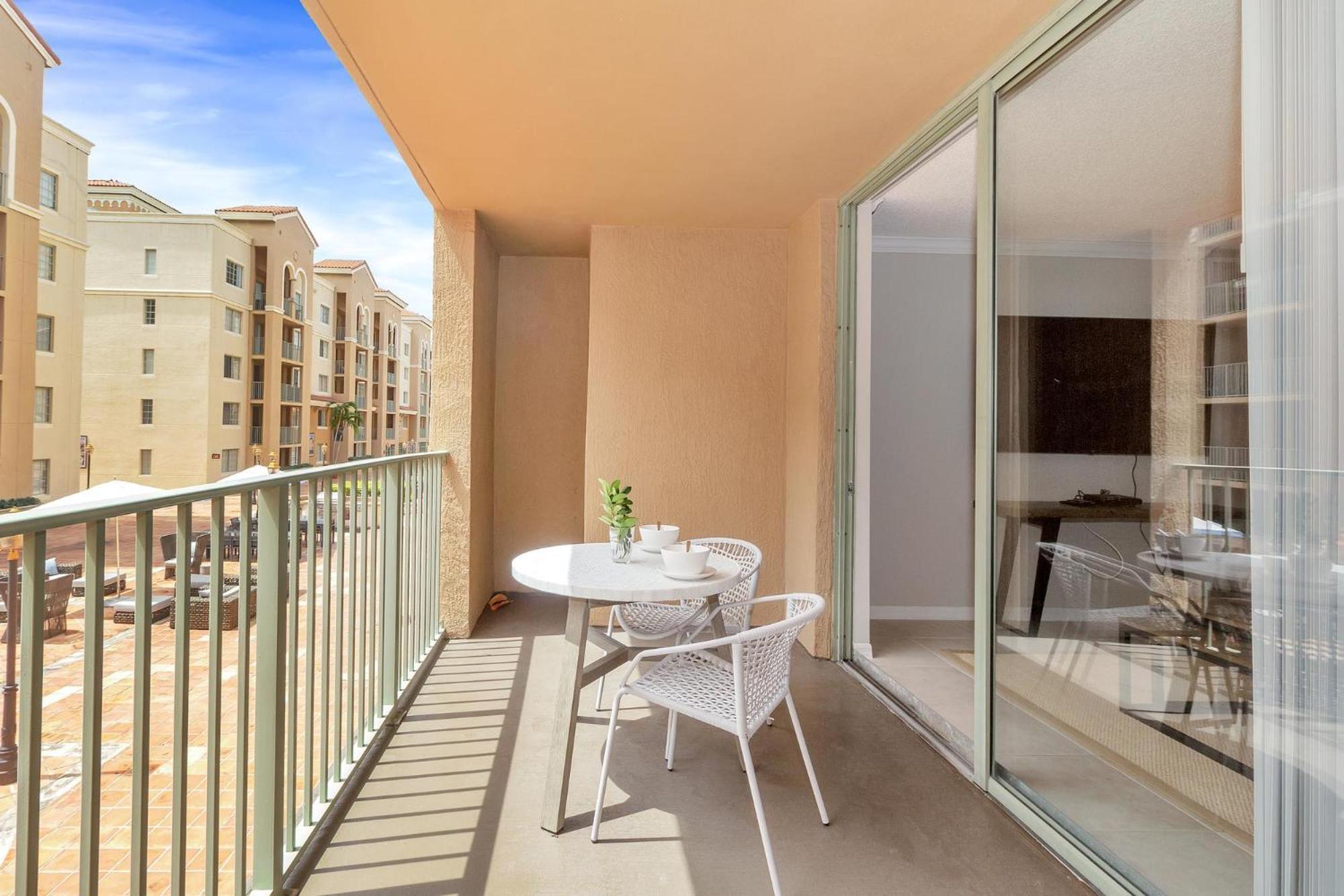 Dharma Home Suites Coral Gables At Gables Grand Plaza Miami Bilik gambar