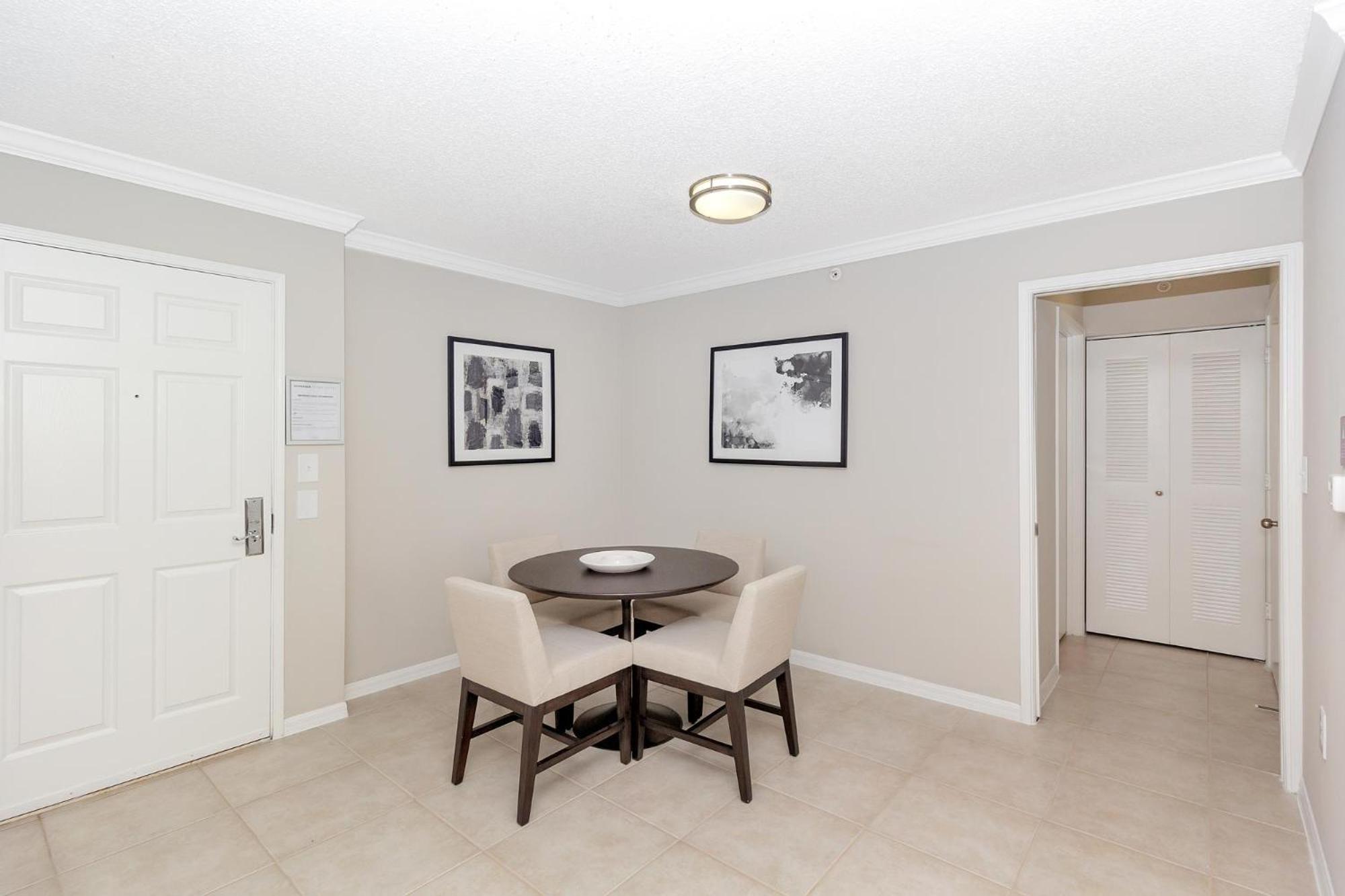 Dharma Home Suites Coral Gables At Gables Grand Plaza Miami Bilik gambar